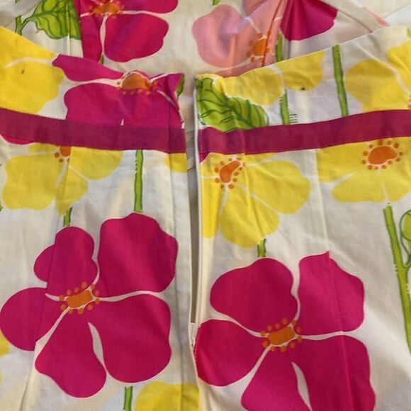 Lily Pulitzer Strapless Dress in Pink/Yellow/Green Floral Print. Size 2. - Picture 5 of 9